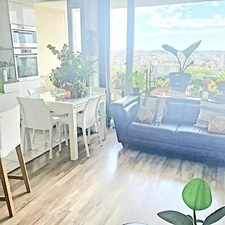 Bright Flat 90m2 Great View